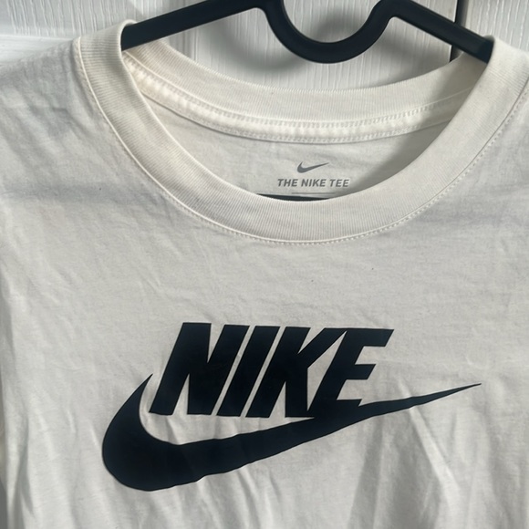 Nike Sportswear Women's Essential Futura Icon T Shirt - Picture 2 of 3